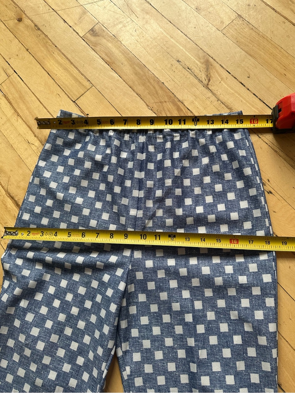 Blue and White Check Sleeveless Wide-Leg Set - Picture 8 of 9